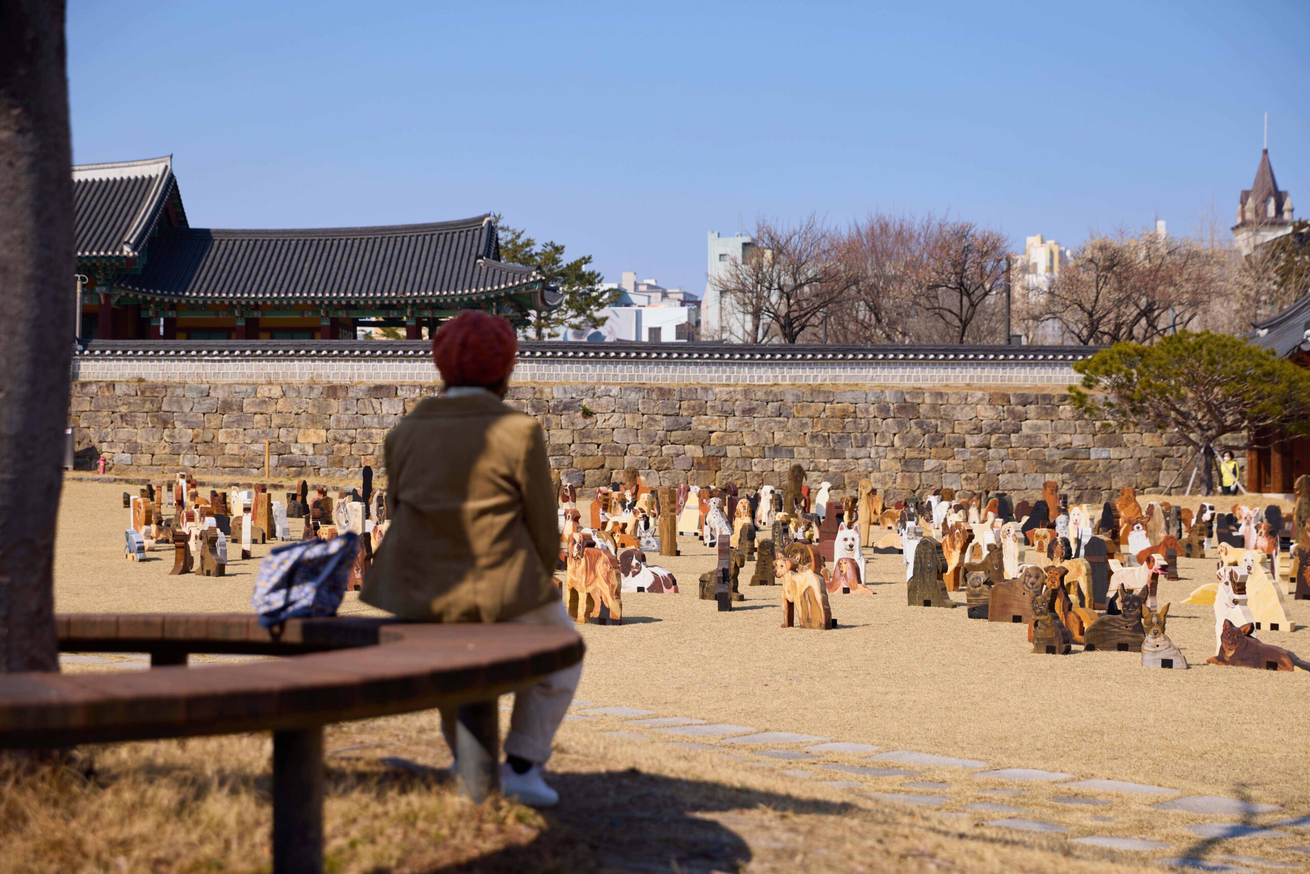 윤석남 〈1,025: 사람과 사람 없이〉